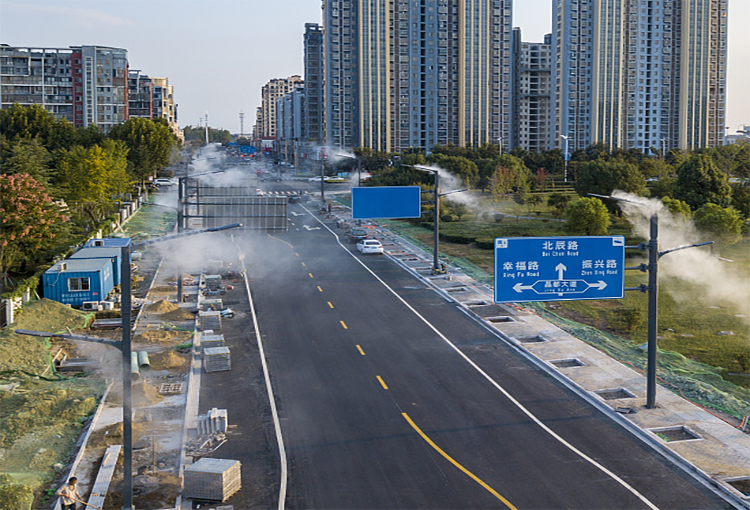 能照明還能降塵除霾 會(huì )噴霧的“路燈”智慧噴霧燈桿